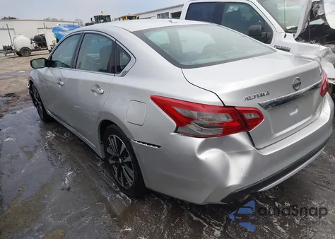 2018 Nissan Altima 2.5 Sv z USA, uszkodzony, nr VIN 1N4AL3AP7JC188191